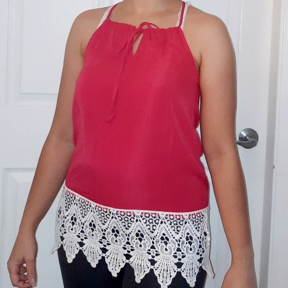 No Boundaries red top with lace details on the bottom and back - Picture 3 of 3